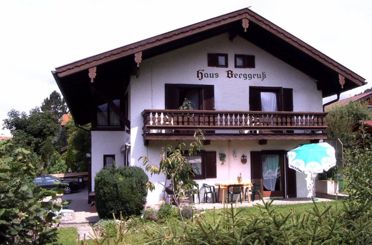 Haus Berggruss Inkl. Chiemgaukarte Apartment โรพอลดิง ภายนอก รูปภาพ