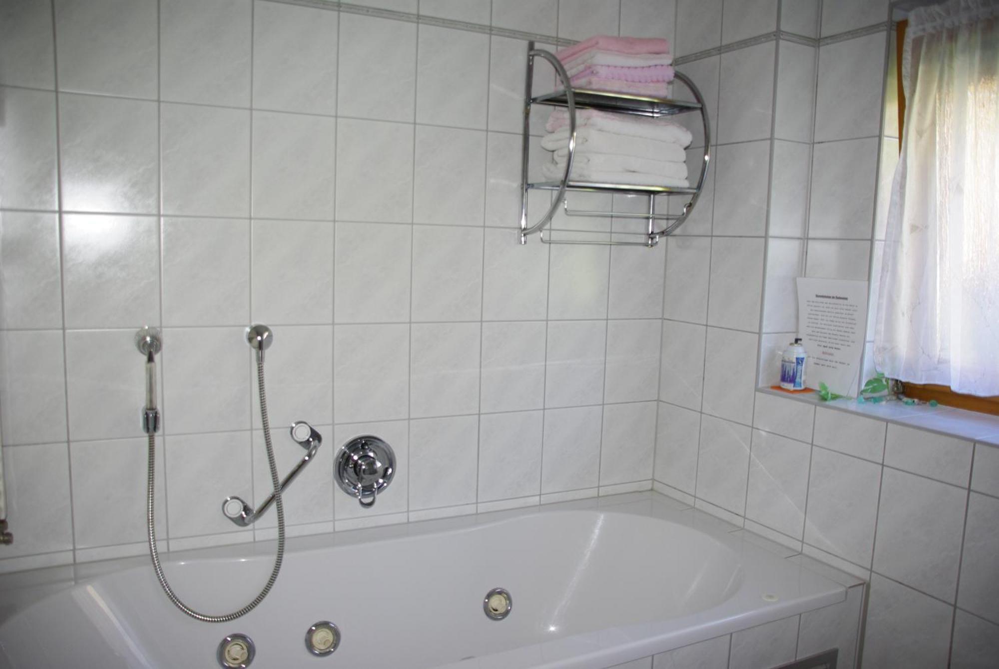 Haus Berggruss Inkl. Chiemgaukarte Apartment โรพอลดิง ภายนอก รูปภาพ