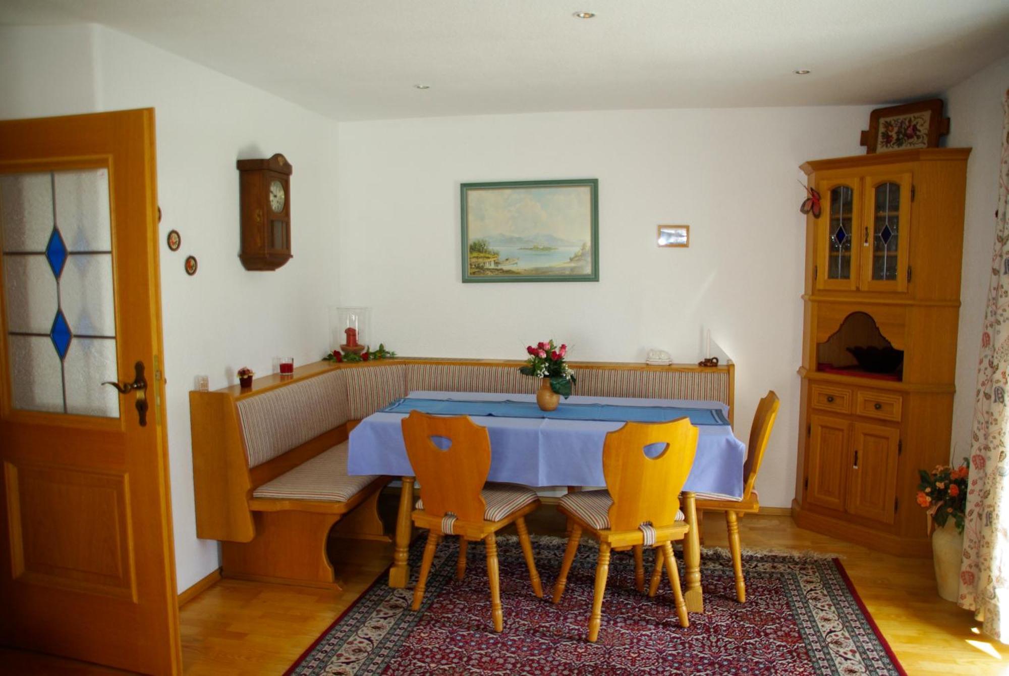 Haus Berggruss Inkl. Chiemgaukarte Apartment โรพอลดิง ภายนอก รูปภาพ