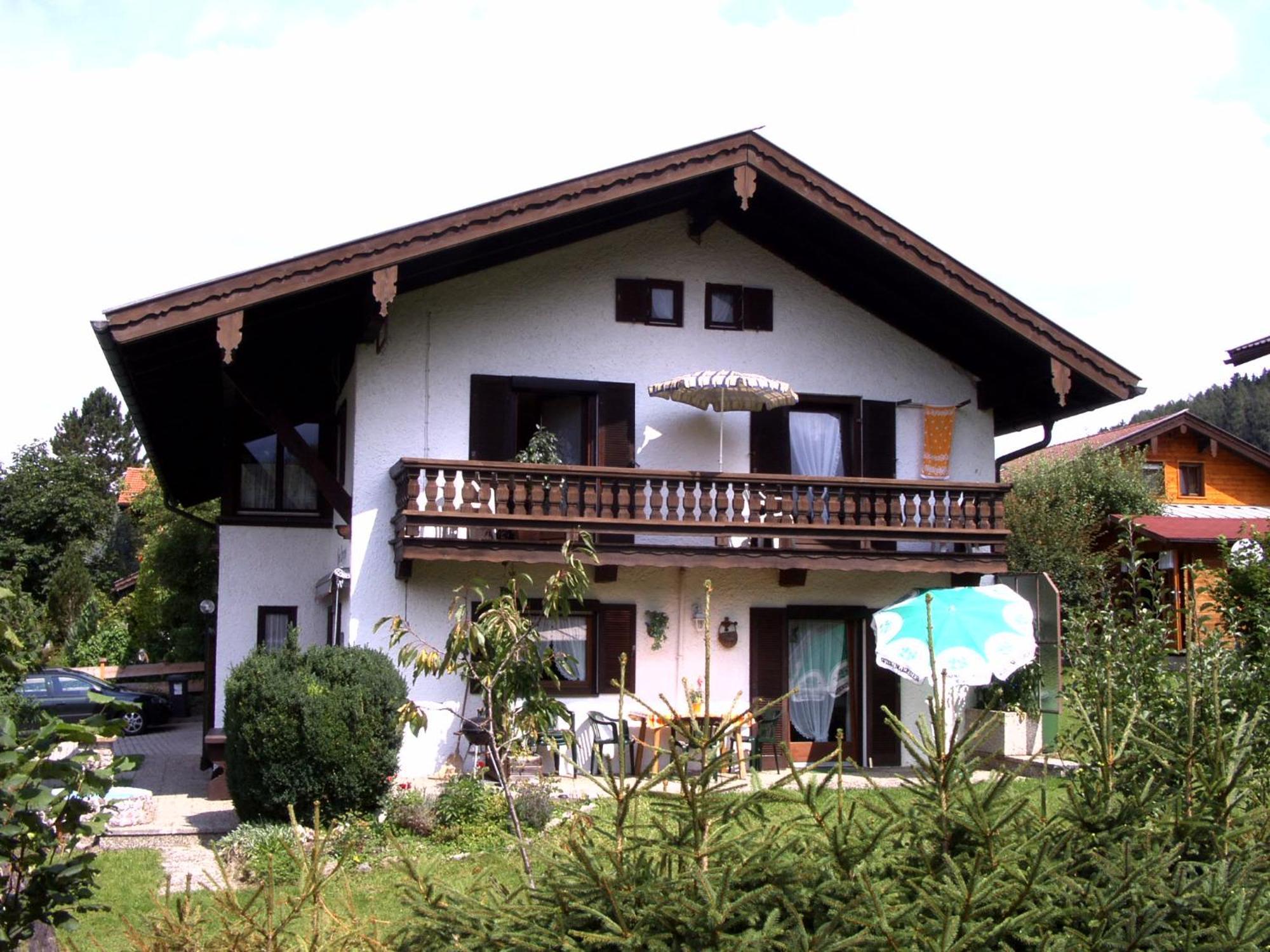 Haus Berggruss Inkl. Chiemgaukarte Apartment โรพอลดิง ภายนอก รูปภาพ